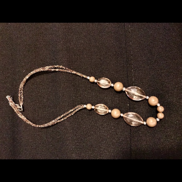 NWOT  silvertone and earth Color beaded necklace - Picture 4 of 5